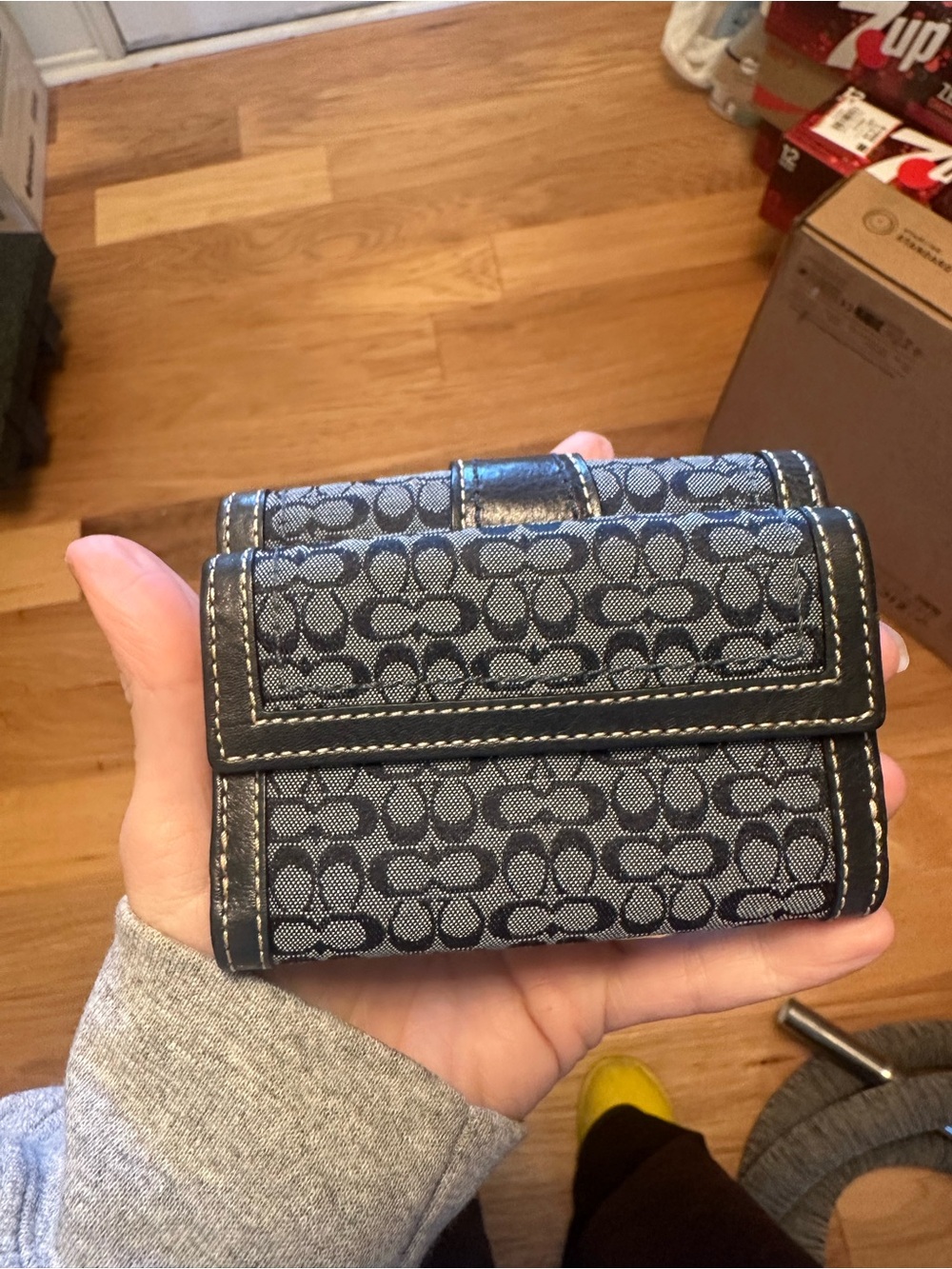 Coach Signature logo vintage SOHO Navy Blue Wallet with Buckle - Picture 4 of 7